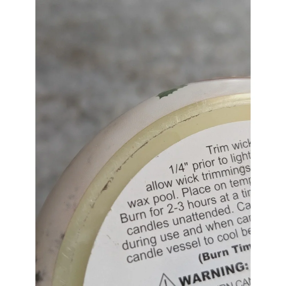 Kirkland Holiday Pastries Vanilla Spice 3-Wick Christmas Holiday Candle New